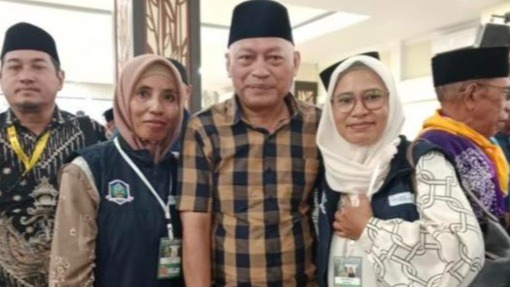 Kepala Kankemenag dan Kabag Kesra Pulau Morotai Dampingi Wakil Gubernur Maluku Utara Sambut Jamaah Haji di Asrama Haji Sudiang Makassar