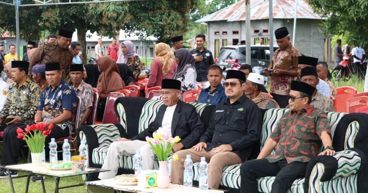 KAKANKEMENAG MOROTAI DAMPINGI KAKANWIL LETAKKAN BATU PERTAMA KUA MOROTAI TIMUR