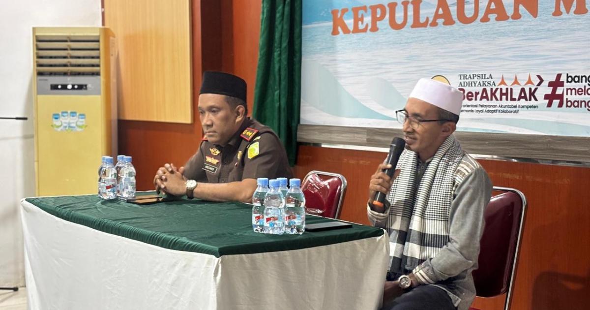 Ramadan Jadi Momentum Pembinaan Hati, Kasubbag TU Kemenag Morotai Isi Tausiyah di Kejari