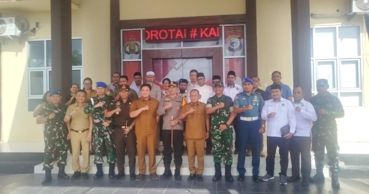 Perkuat Toleransi, Kakankemenag Morotai Hadiri Deklarasi Damai Bersama Forkopimda