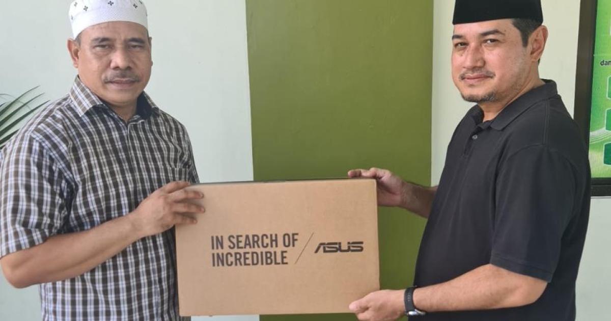 Kankemenag Pulau Morotai Terima Bantuan 5 Laptop untuk KUA, Perkuat Transformasi Layanan Digital